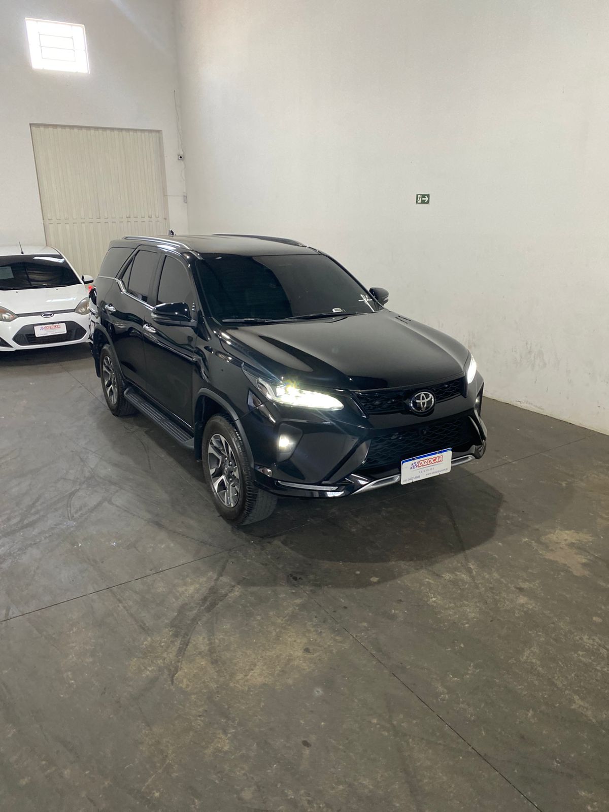 Hilux SW4 Diamond 2.8 TB 4×4 Die. Aut. 07 LUGARES 2025 !!!Só 5 Mkm