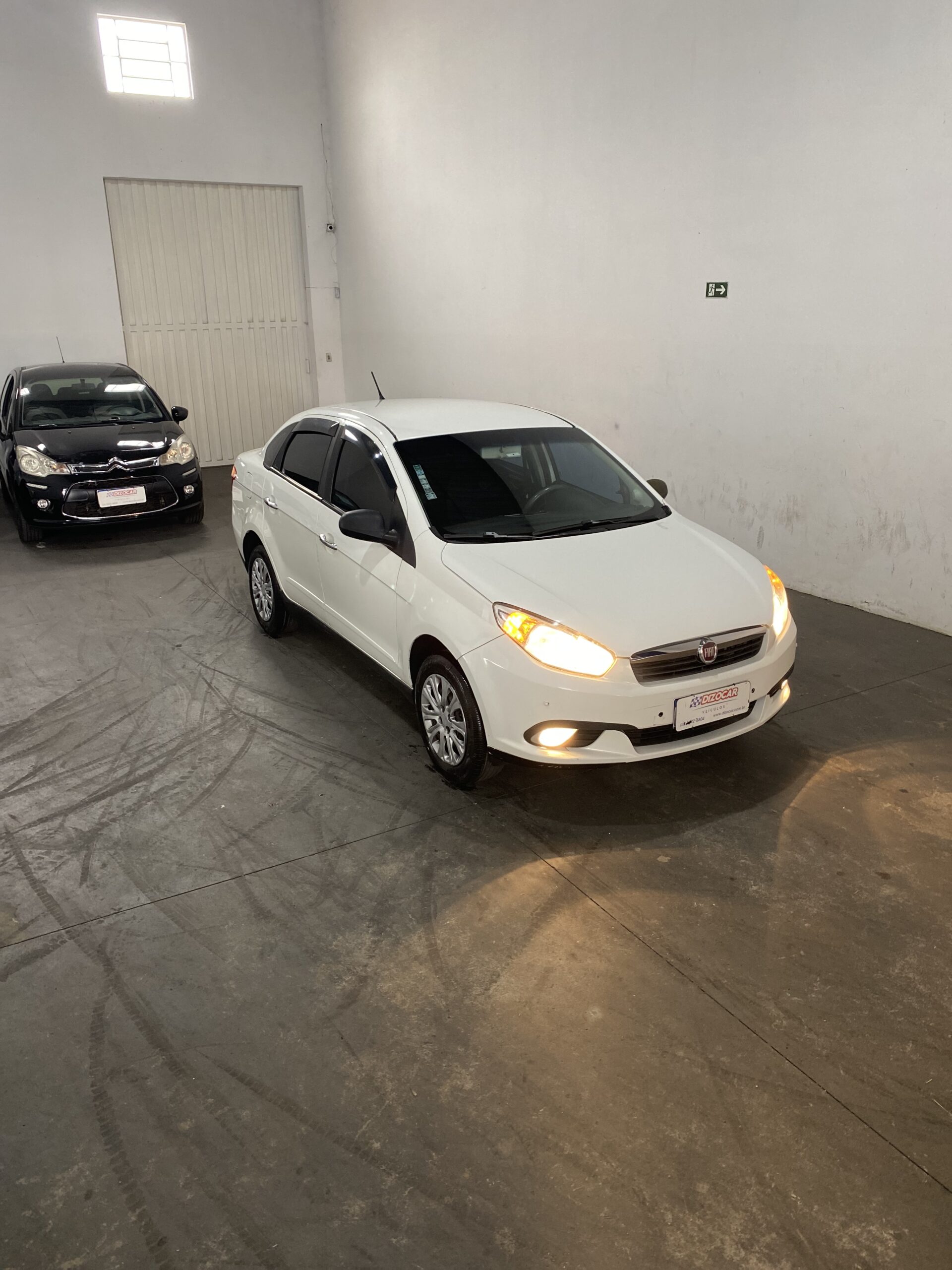 Grand Siena ATTRAC. 1.4 EVO F. Flex 8V 2014. Mto novo !!!