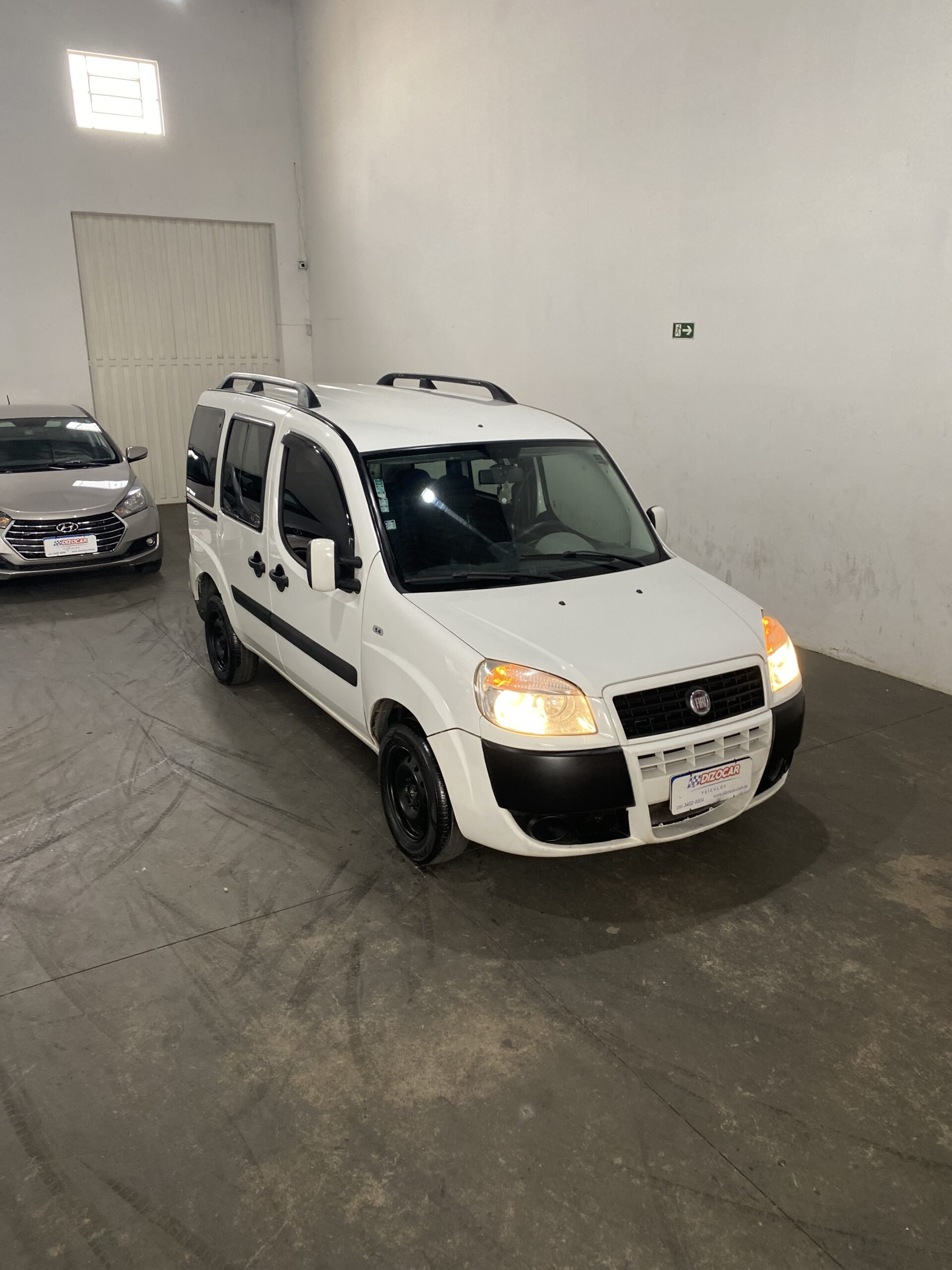 Doblo ATTRACTIVE 1.4 Fire Flex 8V 5p !!! 2013 05 lugares !!!