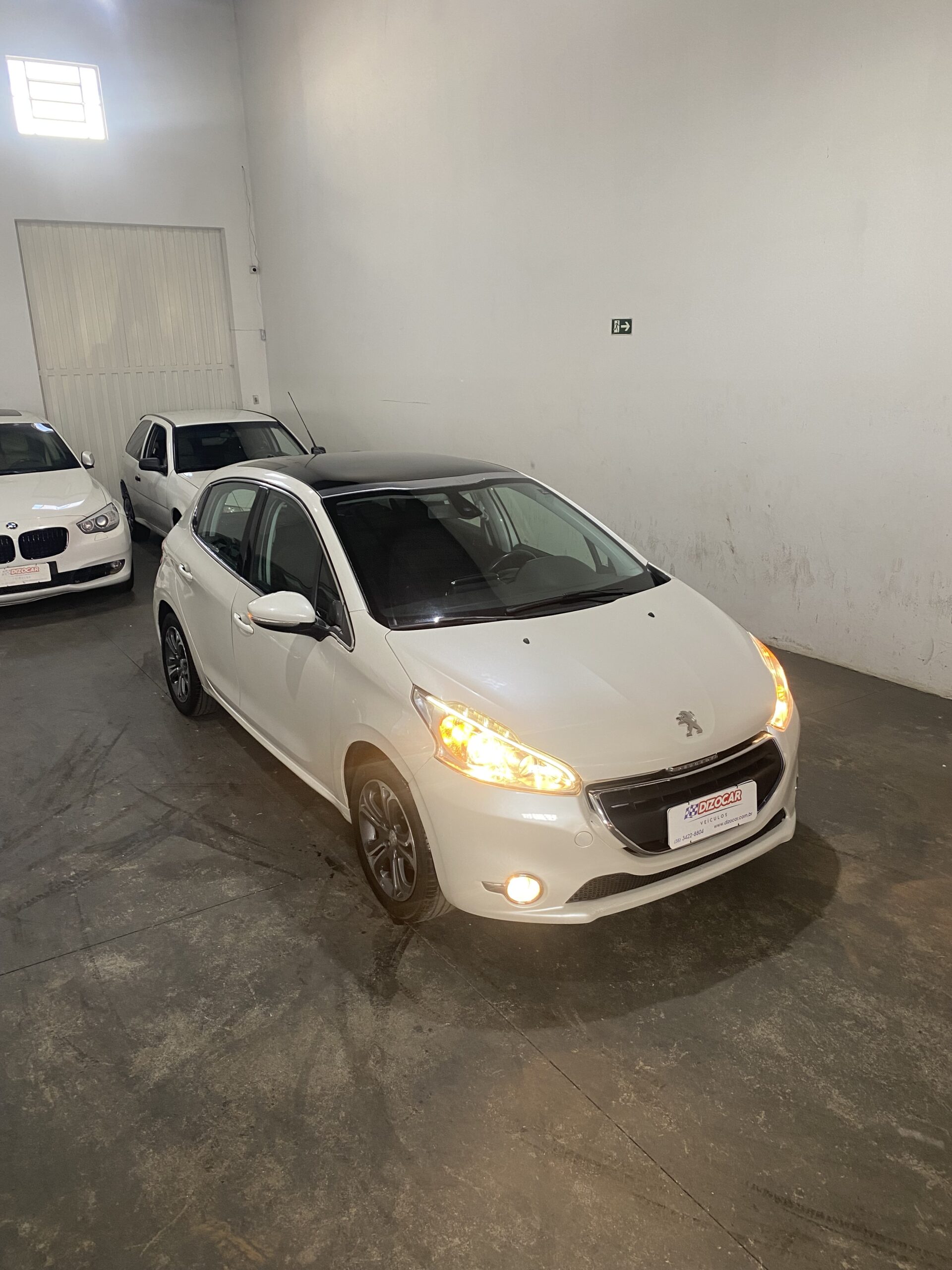 208 Griffe 1.6 Flex 16V 5p Aut. 2014, COM TETO PANORÂMICO !!!