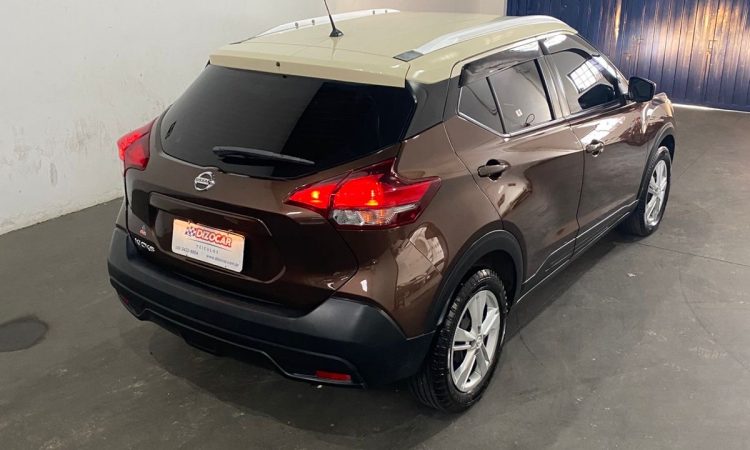 DA98D7B8-B1D7-4D54-84F3-5CB0A1153A7C